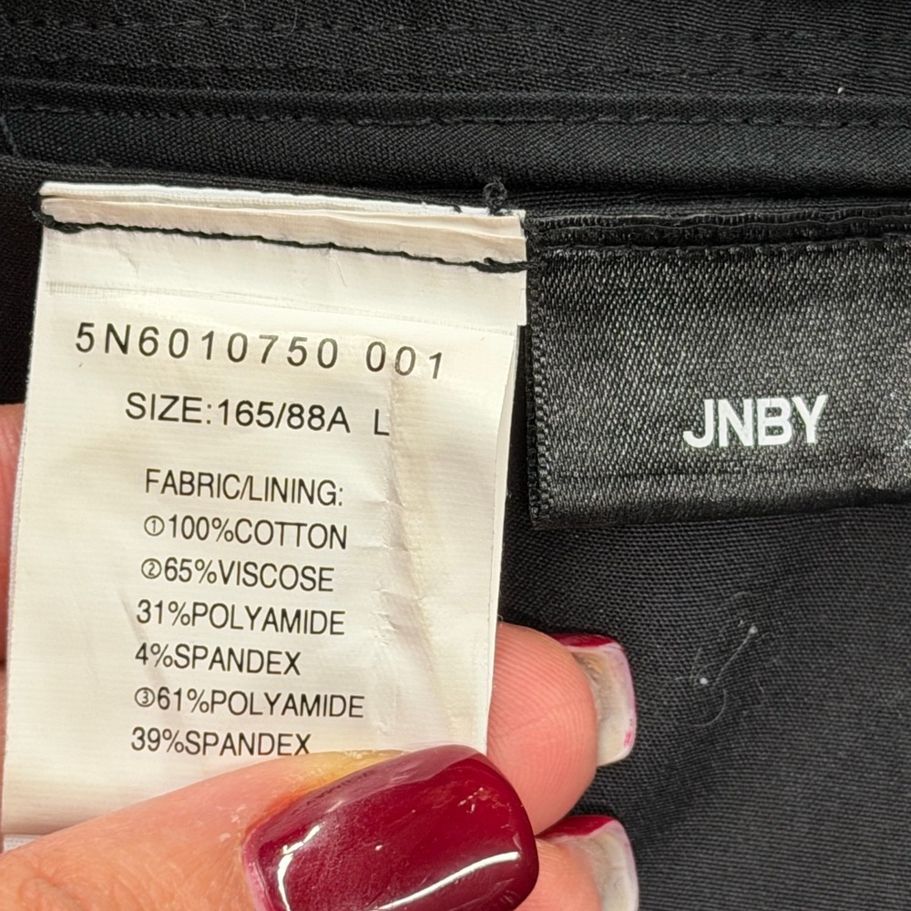 Chic Black Strapless Blouse - Picture 6 of 8
